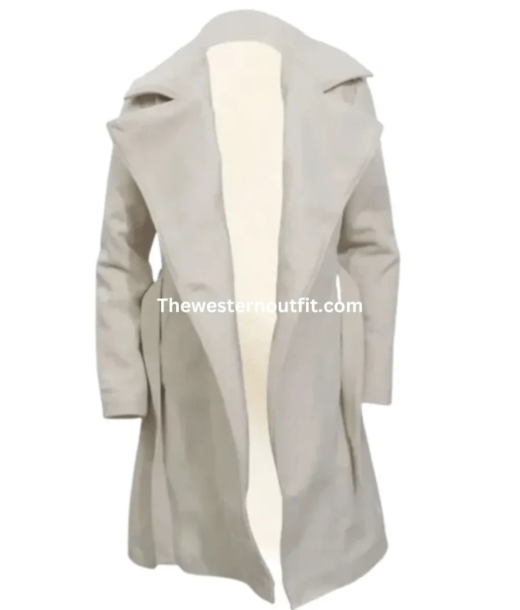 Kelly Reilly Yellowstone Beth Dutton White Coat